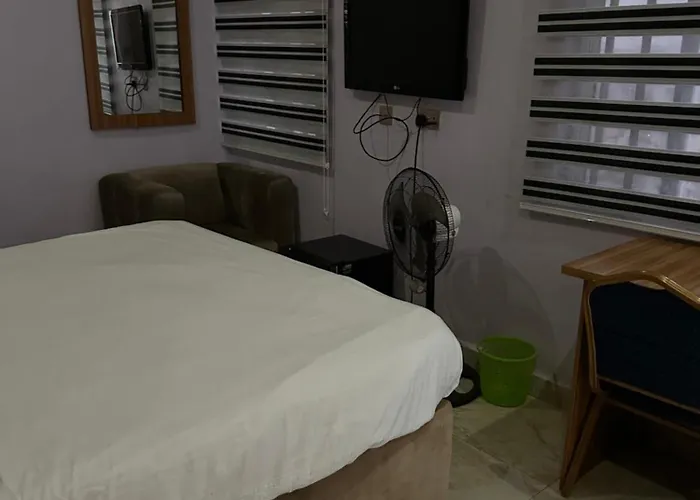 Donbidd Royal Hotel